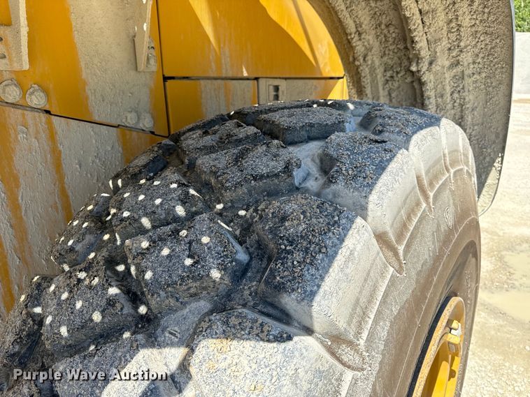 image for item DL4475 2013 John Deere 844K-II wheel loader