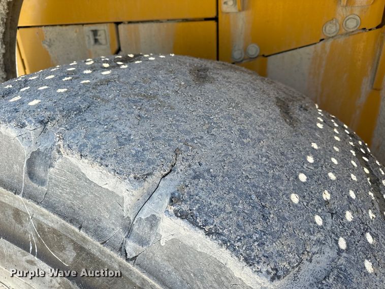 image for item DL4475 2013 John Deere 844K-II wheel loader