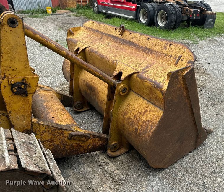 image for item DL4477 1971 Caterpillar  955K track loader