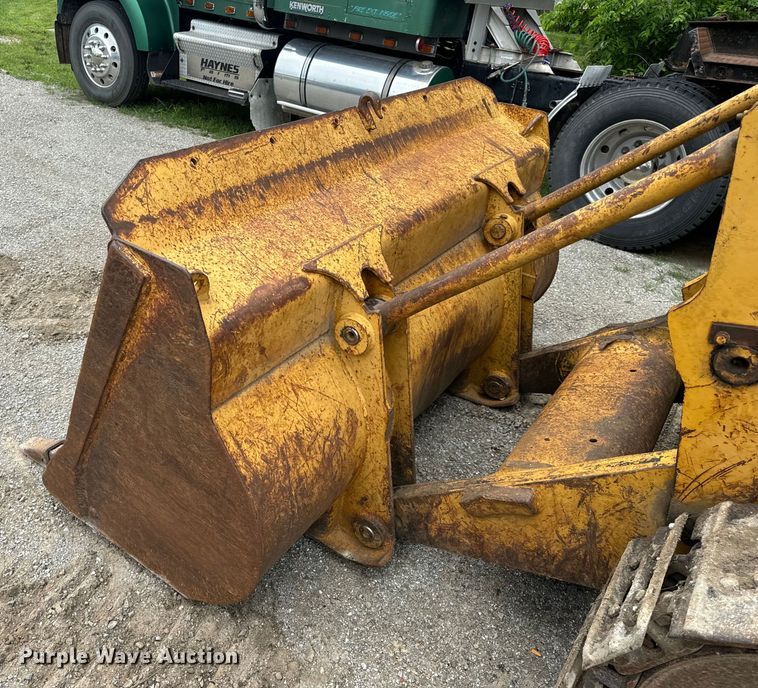 image for item DL4477 1971 Caterpillar  955K track loader