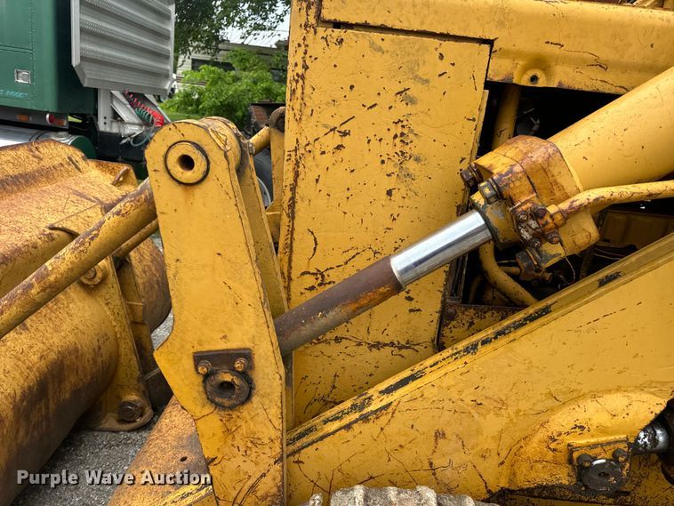 image for item DL4477 1971 Caterpillar  955K track loader