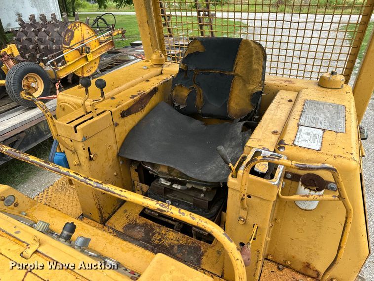 image for item DL4477 1971 Caterpillar  955K track loader