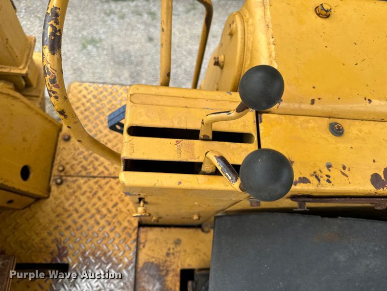 image for item DL4477 1971 Caterpillar  955K track loader