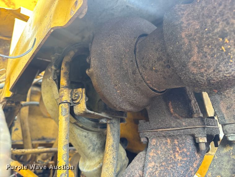 image for item DL4477 1971 Caterpillar  955K track loader