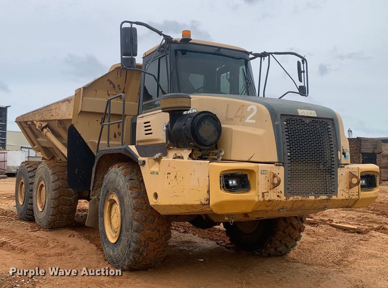 image for item DM7918 2004 John Deere 350D haul truck