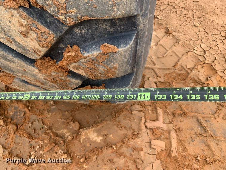 image for item DM7918 2004 John Deere 350D haul truck