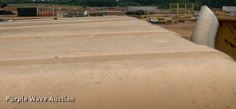 image for item DM7918 2004 John Deere 350D haul truck