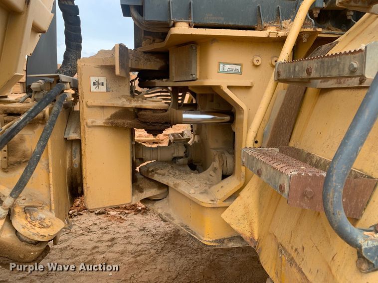 image for item DM7918 2004 John Deere 350D haul truck