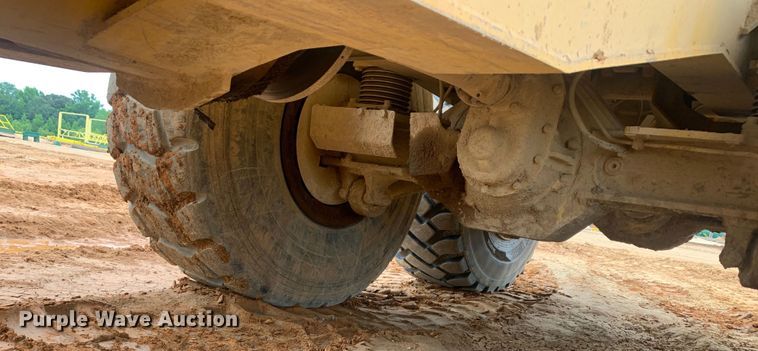 image for item DM7918 2004 John Deere 350D haul truck