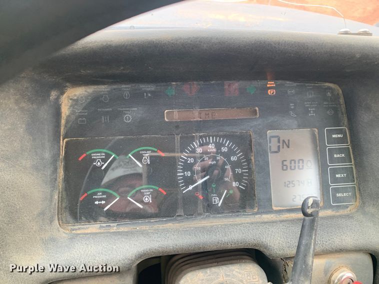 image for item DM7918 2004 John Deere 350D haul truck