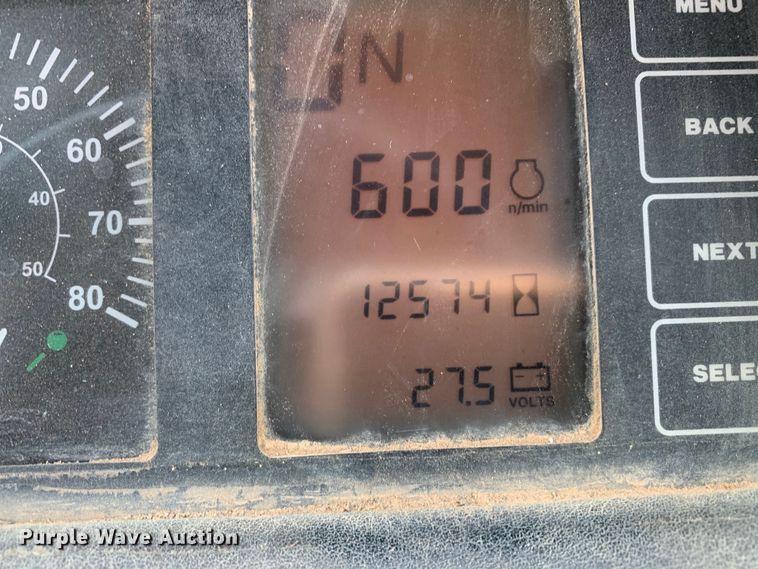 image for item DM7918 2004 John Deere 350D haul truck