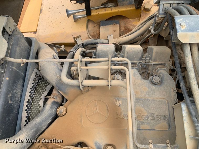 image for item DM7918 2004 John Deere 350D haul truck