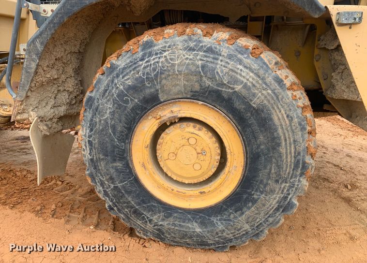 image for item DM7918 2004 John Deere 350D haul truck