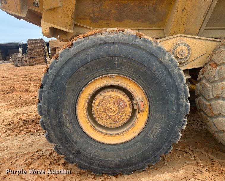 image for item DM7918 2004 John Deere 350D haul truck