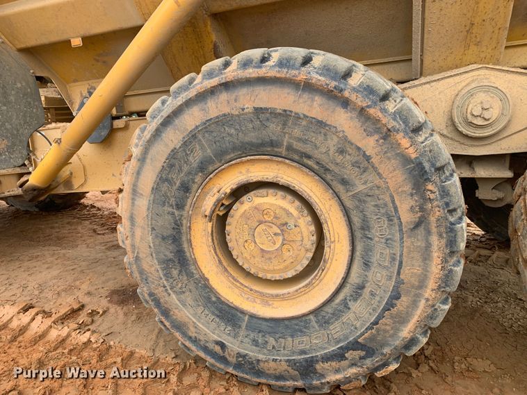 image for item DM7918 2004 John Deere 350D haul truck