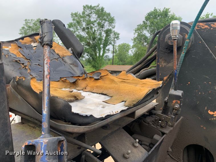 image for item DM7919 1991 Western Star 4900 grapple crane truck