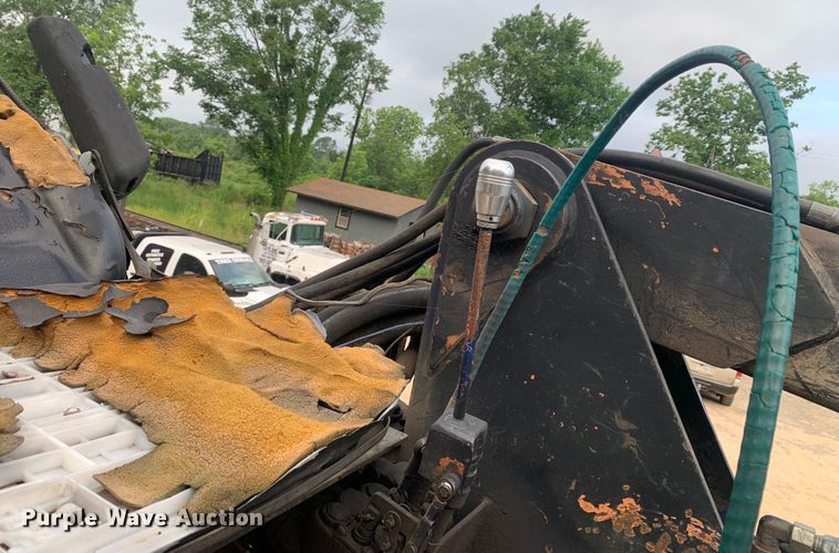 image for item DM7919 1991 Western Star 4900 grapple crane truck