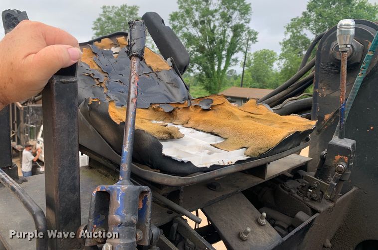 image for item DM7919 1991 Western Star 4900 grapple crane truck