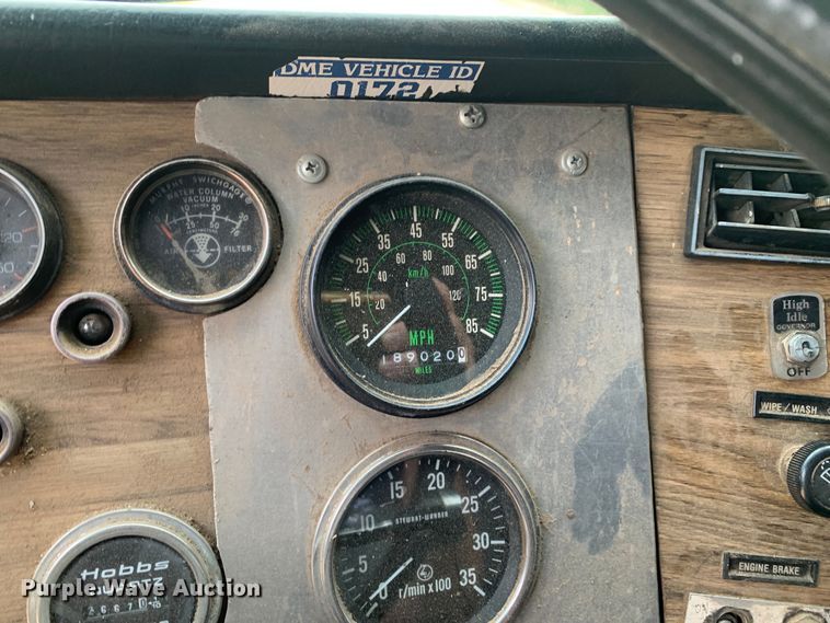 image for item DM7919 1991 Western Star 4900 grapple crane truck