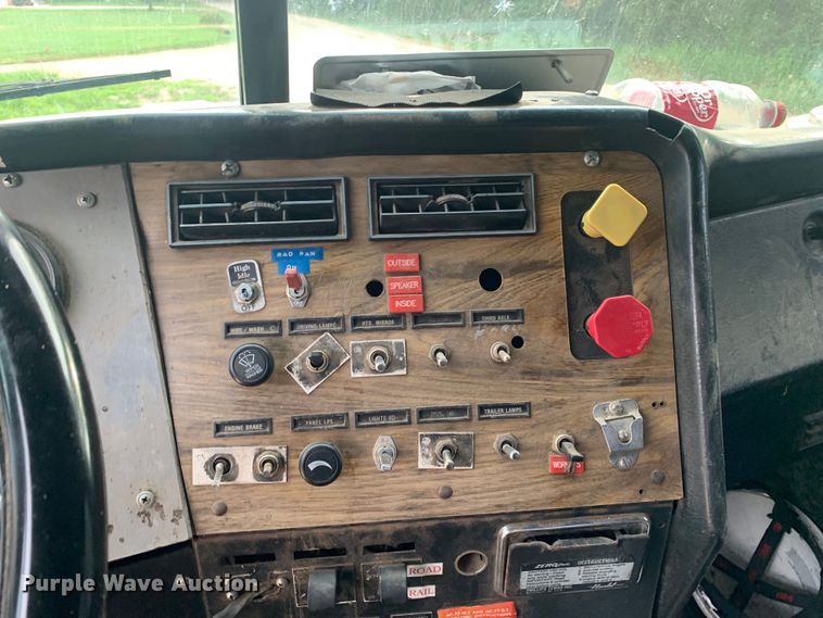 image for item DM7919 1991 Western Star 4900 grapple crane truck