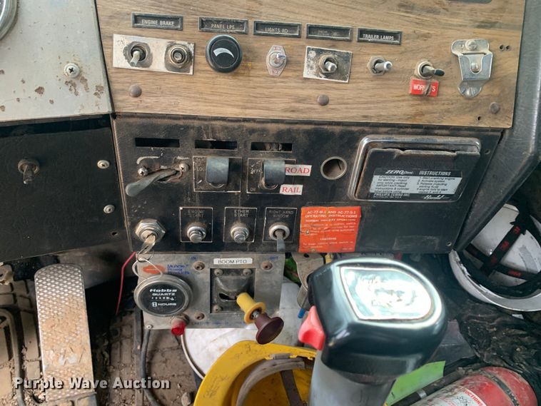 image for item DM7919 1991 Western Star 4900 grapple crane truck