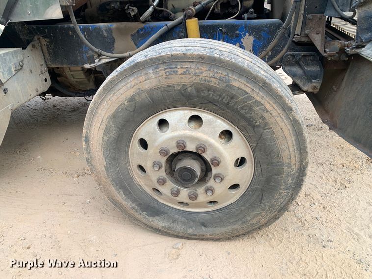 image for item DM7919 1991 Western Star 4900 grapple crane truck