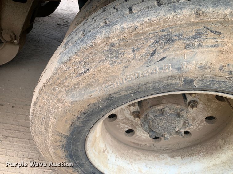 image for item DM7919 1991 Western Star 4900 grapple crane truck