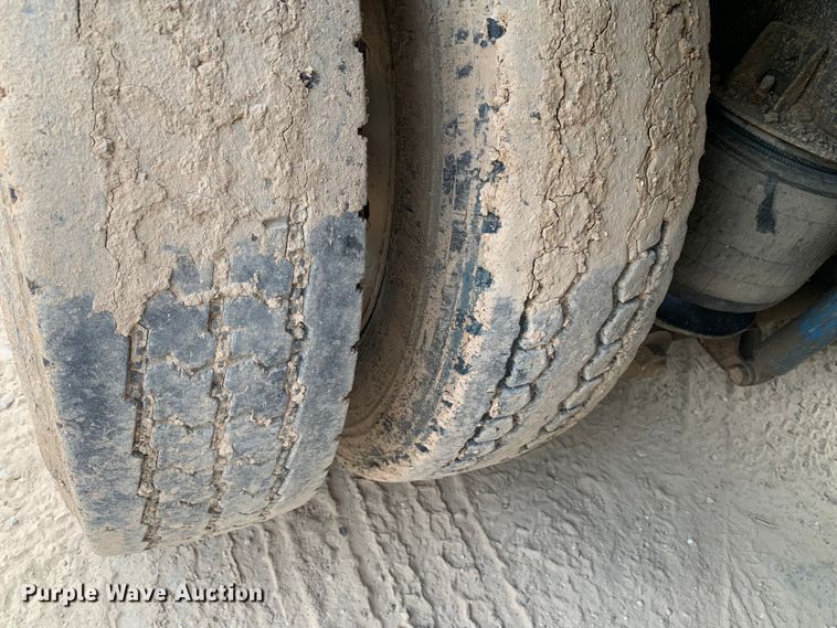 image for item DM7919 1991 Western Star 4900 grapple crane truck