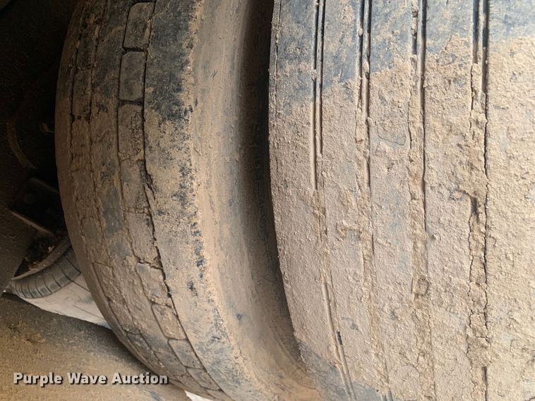 image for item DM7919 1991 Western Star 4900 grapple crane truck