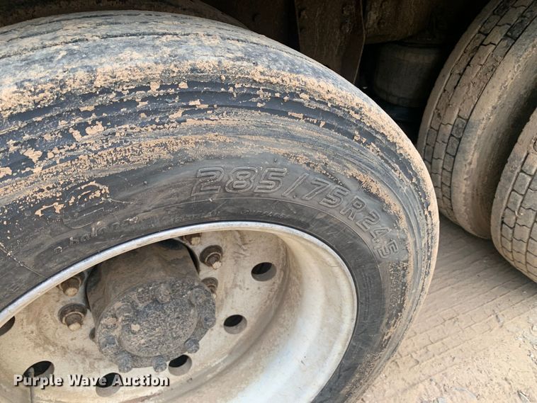 image for item DM7919 1991 Western Star 4900 grapple crane truck