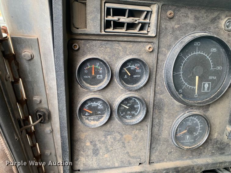 image for item DM7921 1985 Kenworth W900 dump truck