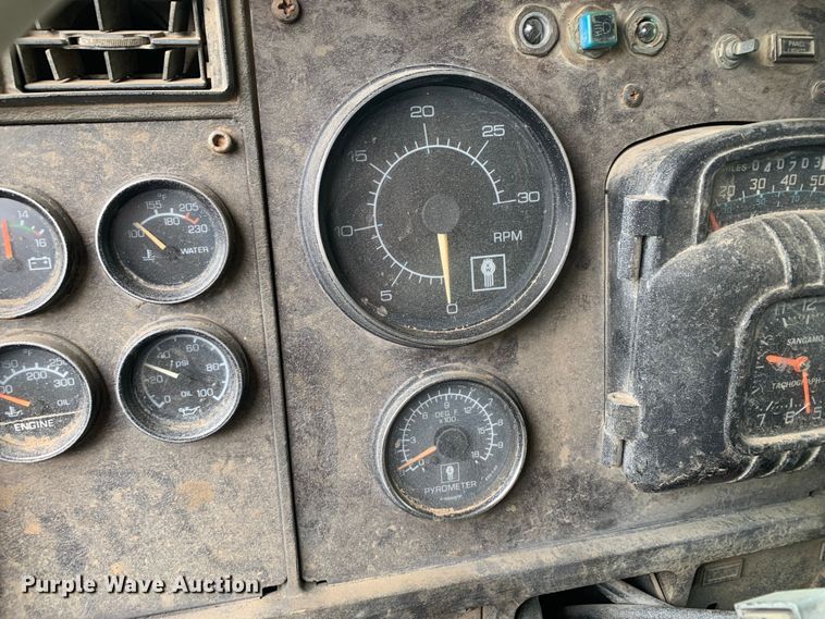 image for item DM7921 1985 Kenworth W900 dump truck