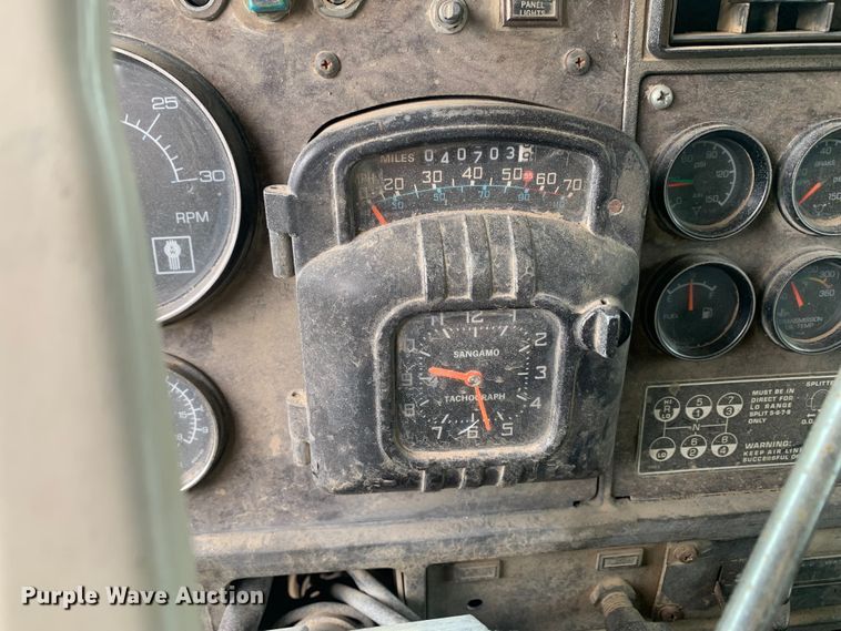 image for item DM7921 1985 Kenworth W900 dump truck