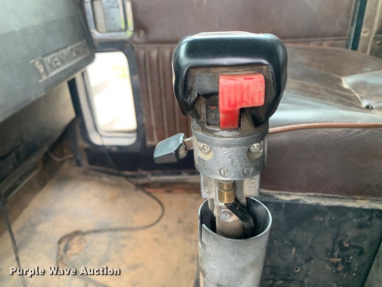 image for item DM7921 1985 Kenworth W900 dump truck