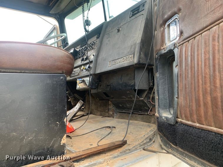 image for item DM7921 1985 Kenworth W900 dump truck