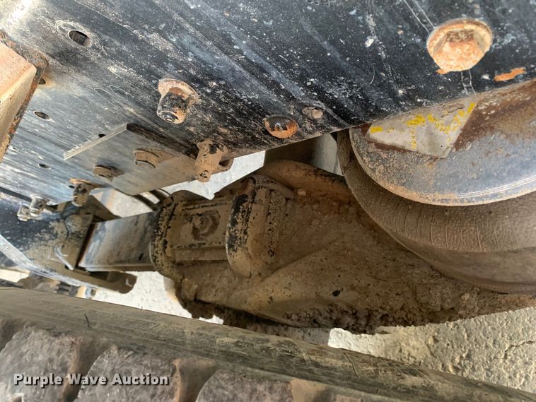 image for item DM7926 2015 Peterbilt 348 dump truck