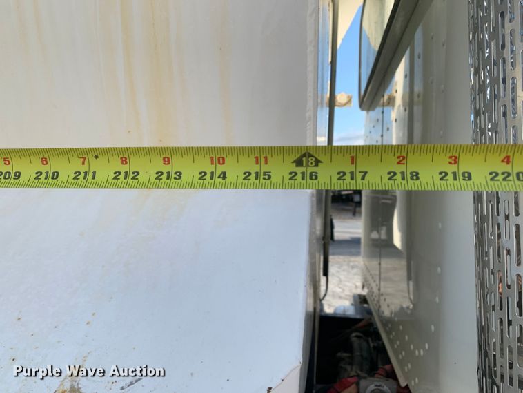 image for item DM7926 2015 Peterbilt 348 dump truck