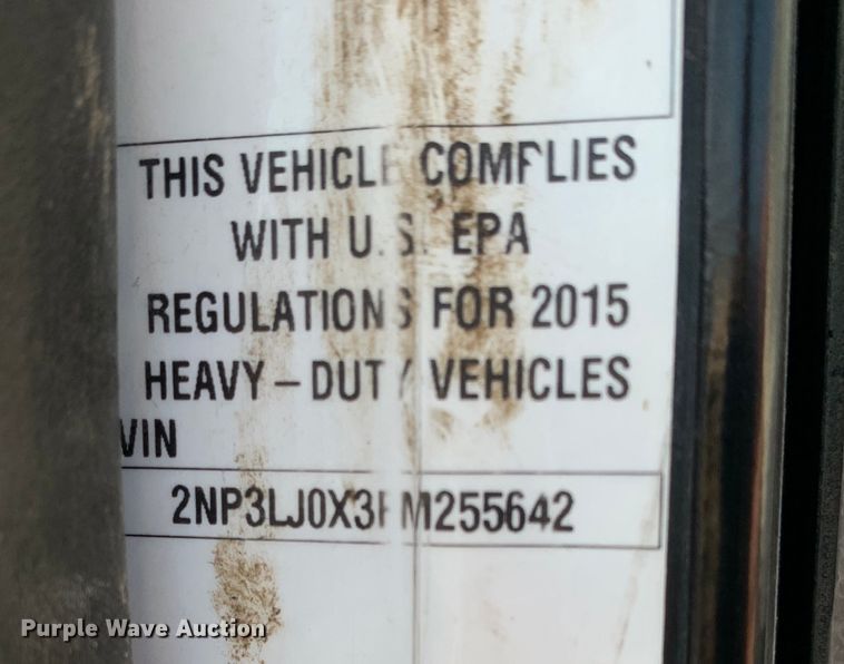 image for item DM7926 2015 Peterbilt 348 dump truck