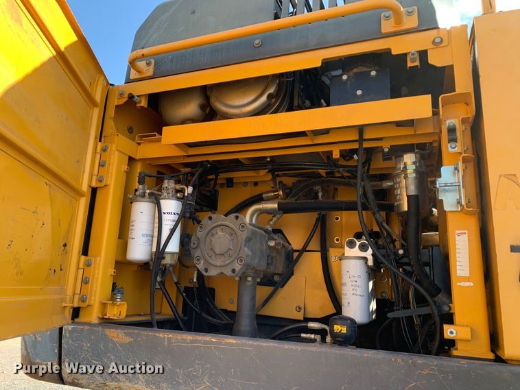 image for item DM7927 2015 Volvo EC380EL excavator