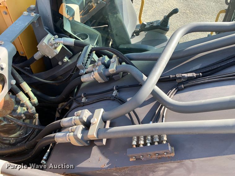 image for item DM7927 2015 Volvo EC380EL excavator