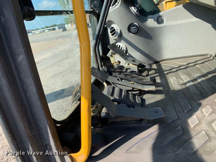 image for item DM7927 2015 Volvo EC380EL excavator