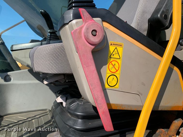 image for item DM7927 2015 Volvo EC380EL excavator