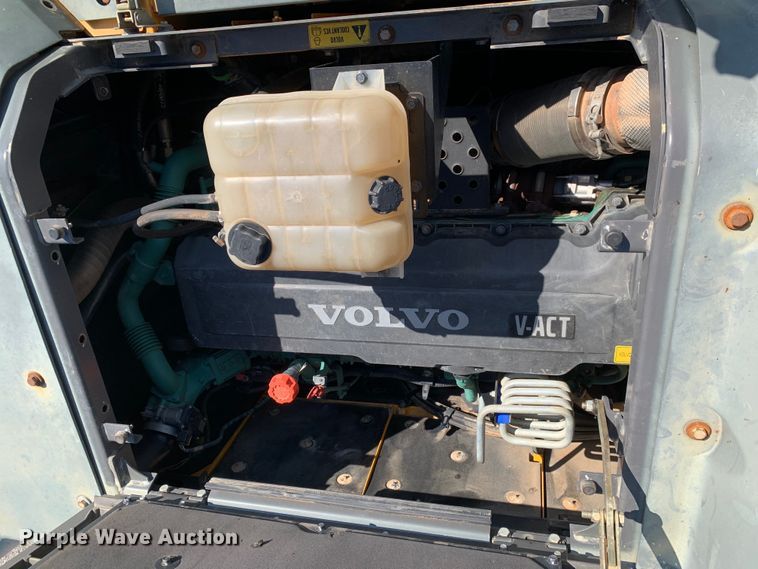 image for item DM7927 2015 Volvo EC380EL excavator