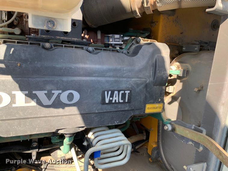 image for item DM7927 2015 Volvo EC380EL excavator