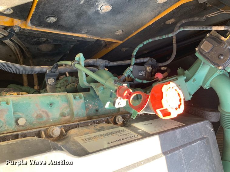 image for item DM7927 2015 Volvo EC380EL excavator