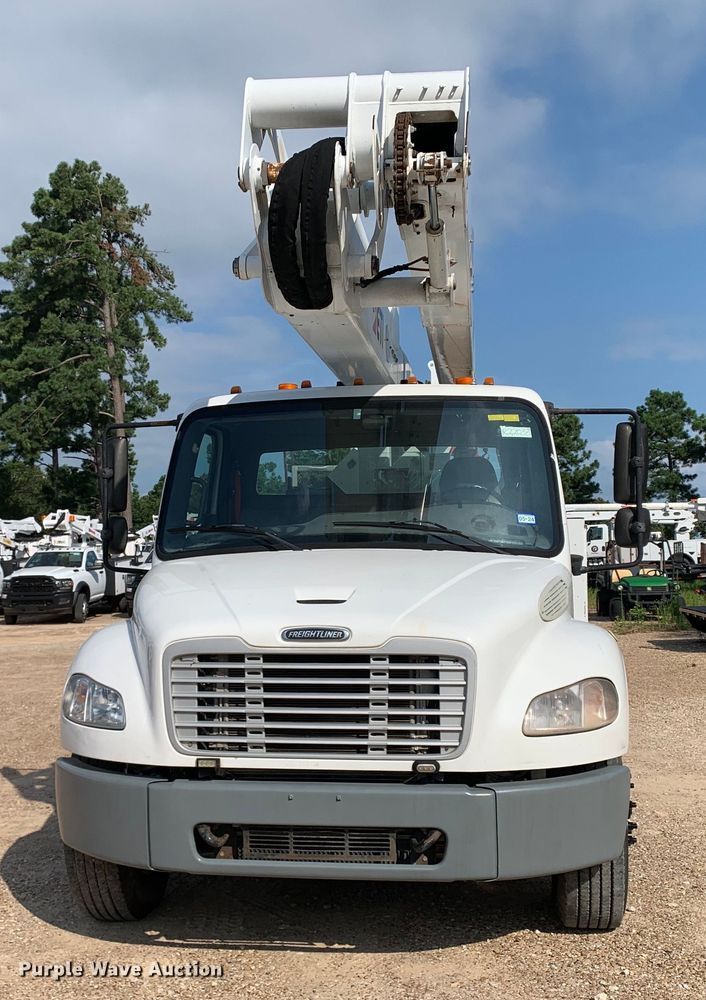 image for item DM7929 2015 Freightliner Business Class M2 bucket truck