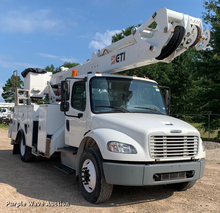 image for item DM7929 2015 Freightliner Business Class M2 bucket truck