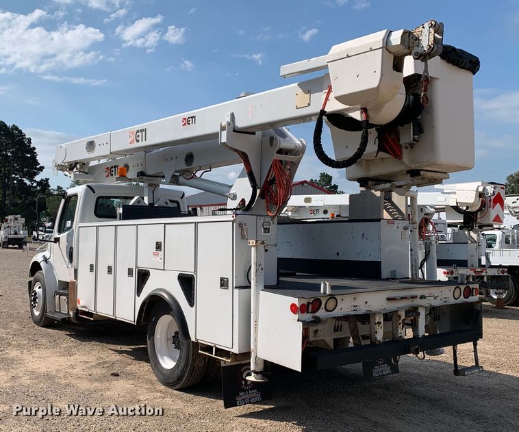 image for item DM7929 2015 Freightliner Business Class M2 bucket truck