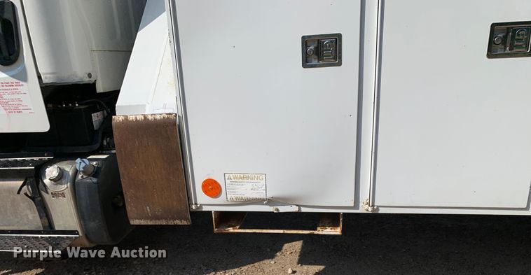 image for item DM7929 2015 Freightliner Business Class M2 bucket truck