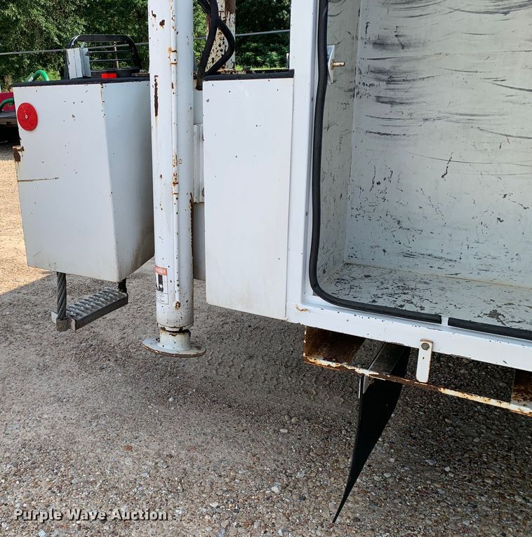 image for item DM7929 2015 Freightliner Business Class M2 bucket truck